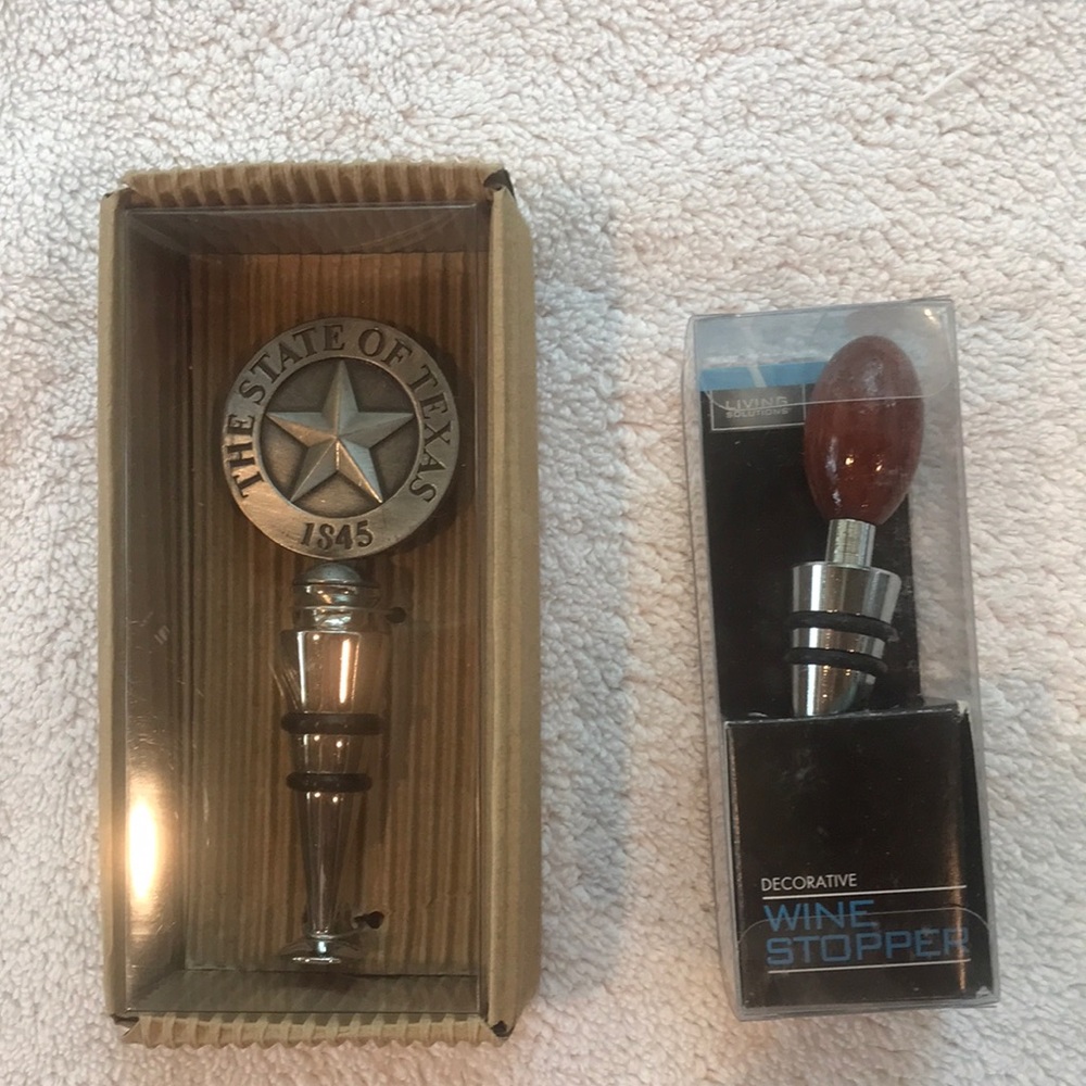 2 Wine Stoppers